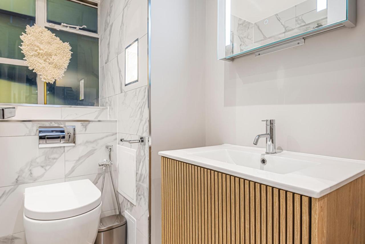 Luxury Living In Knightsbridge Private Balcony View Of Harrods, 2Br2Ba With Ac *